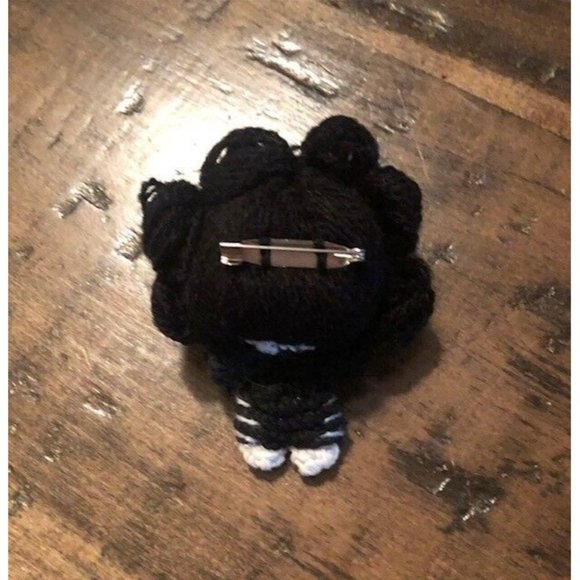 NEW $150 HOUSE OF MUA MUA LIMITED EDITION COCO CHANEL FABRIC PIN / BROOCH - Picture 2 of 2